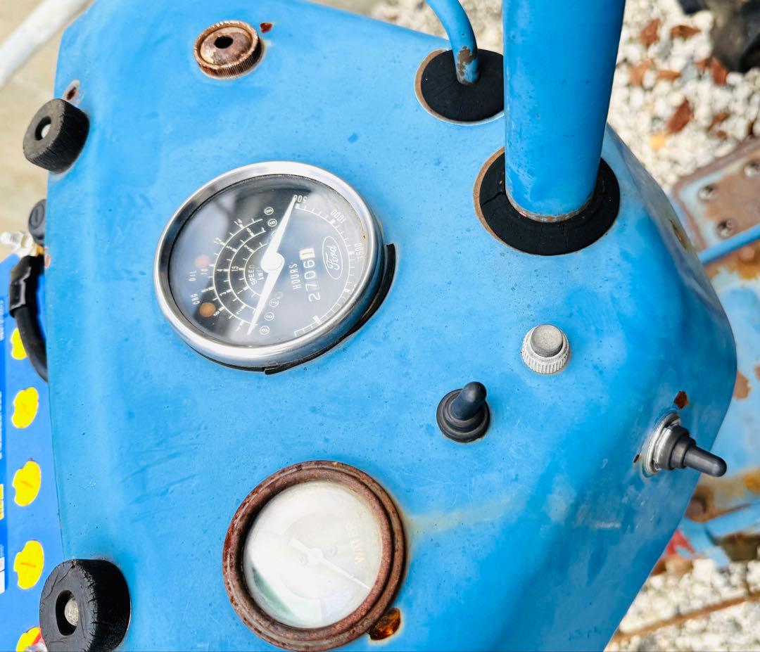 FORD1000 フォードトラクター シバウラ1.3ディーゼル　ビンテージ