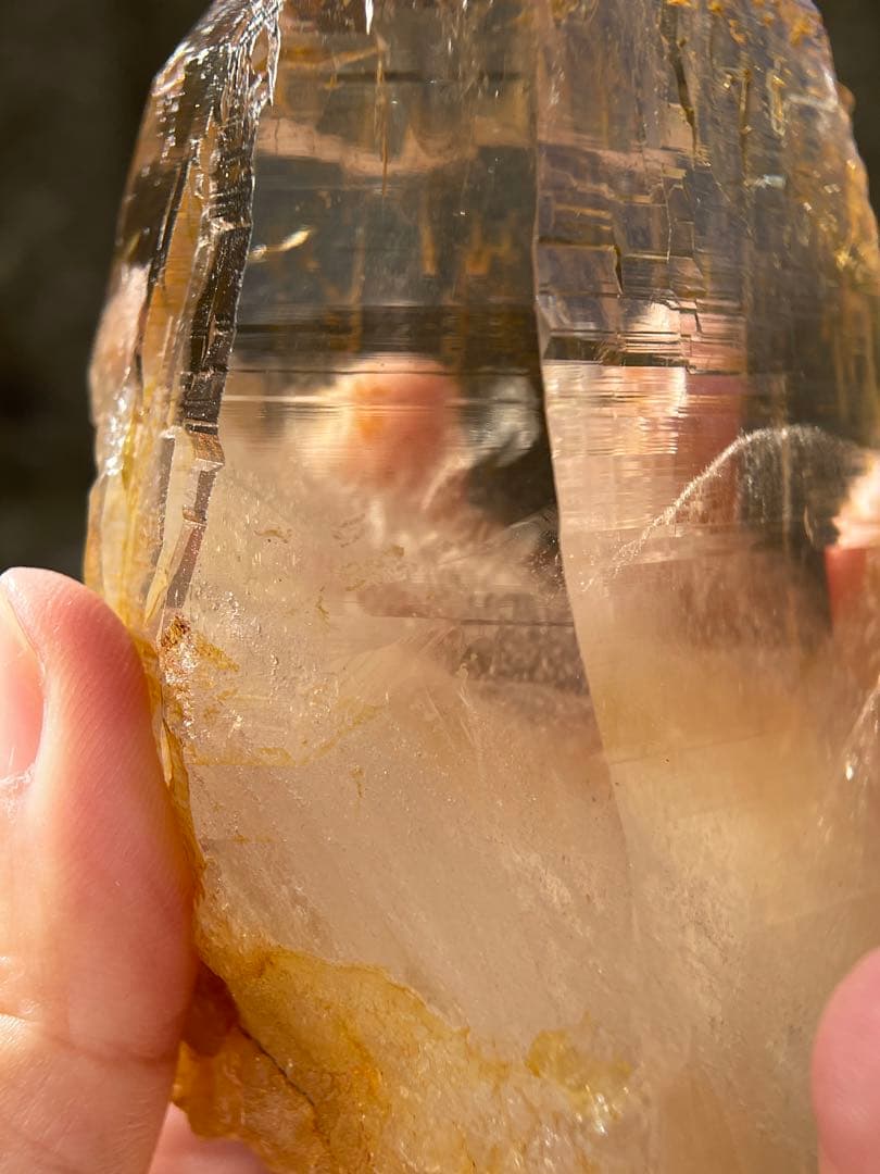 最高級　インド産　ヒマラヤ水晶　ゴールデンヒーラー　台座付き