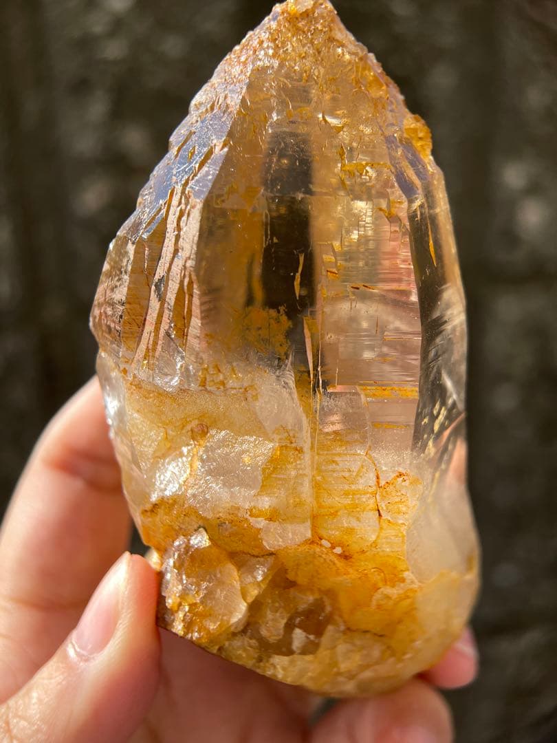 最高級　インド産　ヒマラヤ水晶　ゴールデンヒーラー　台座付き