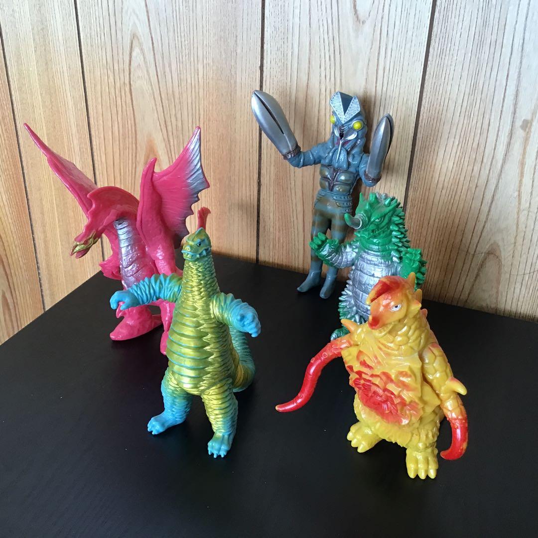 ウルトラマンシリーズ 怪獣フィギュア 5体セット - メルカリ