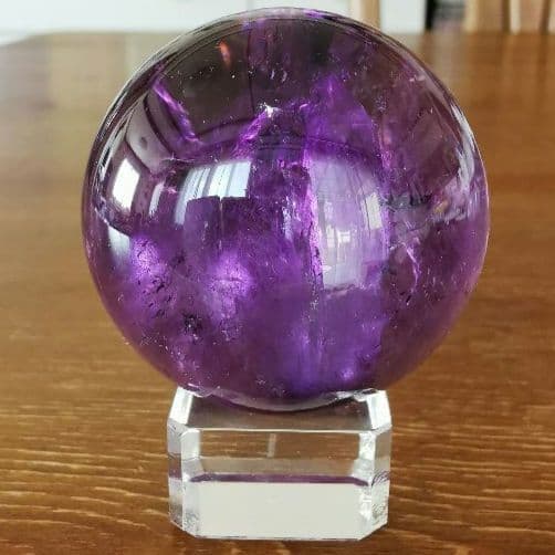 虹入り 台座付き 高品質 ウルグアイ産 アメジスト 丸玉