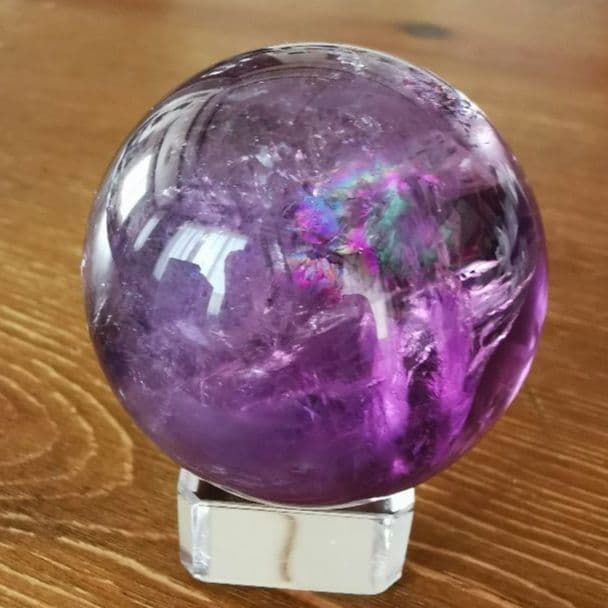 虹入り 台座付き 高品質 ウルグアイ産 アメジスト 丸玉