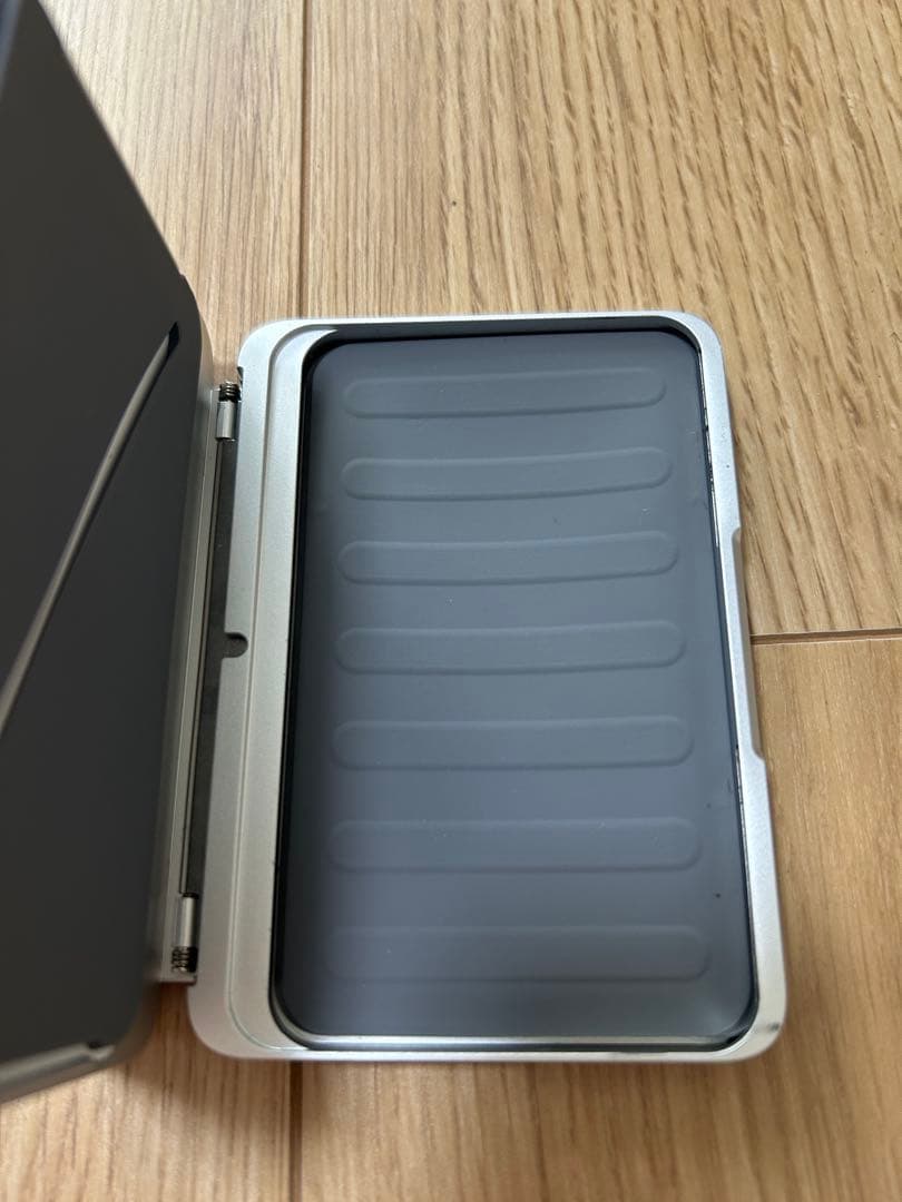 入手困難　ゼンレット　3 プロ　Zenlet 3 pro シルバー　財布