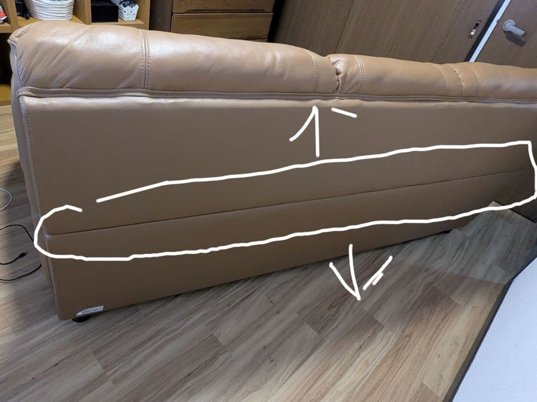 ベージュ合成皮革3人掛けソファ