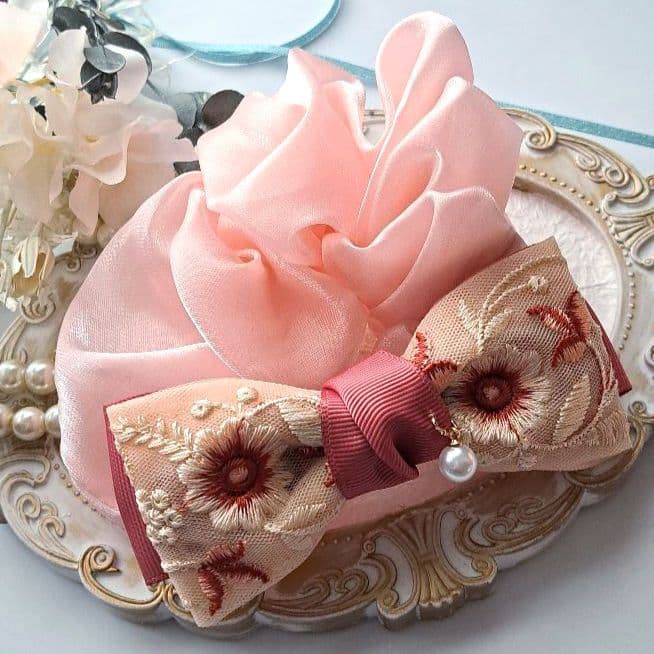 紅茶様お取引中⭐3212⭐❣️大人可愛い華やかアクセ❣️オリジナル✴インド刺繍