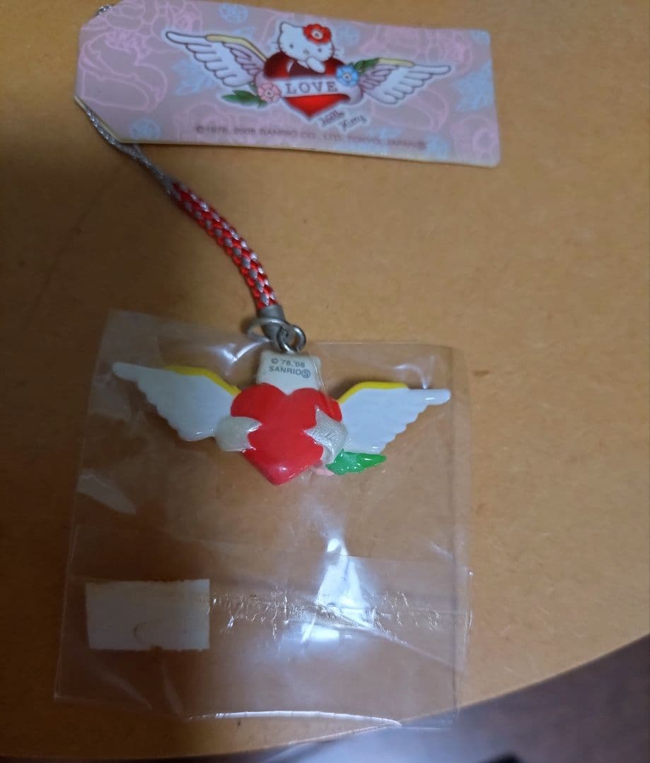 公*o様 【レア】ハローキティ エンジェルストラップ