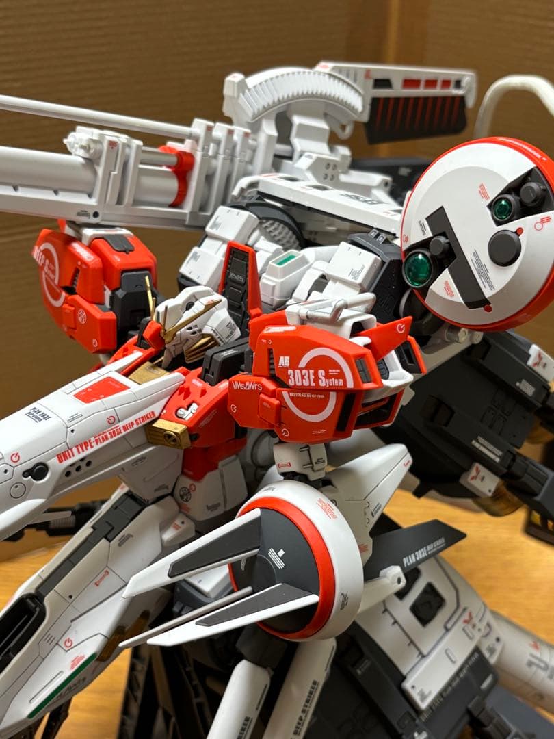 MG PLAN303E ディープストライカー　完成品