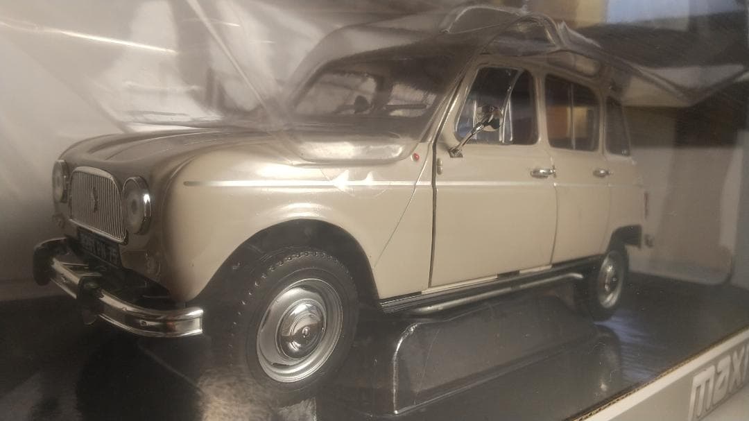 ノレブ マキシジェット 1/18 ルノー 4L 1963