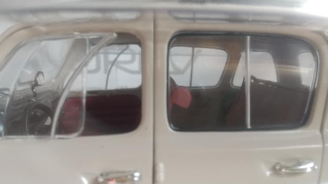 ノレブ マキシジェット 1/18 ルノー 4L 1963