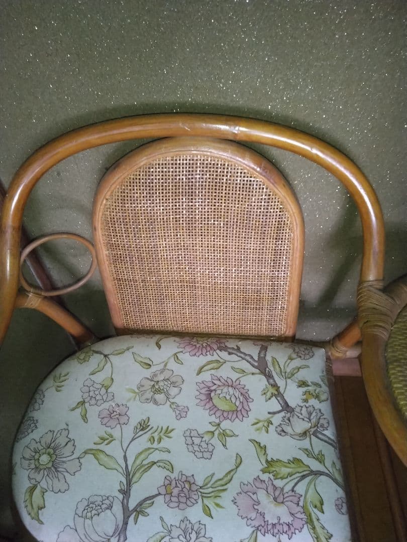 《昭和レトロ》藤製テーブル付椅子ラタン製