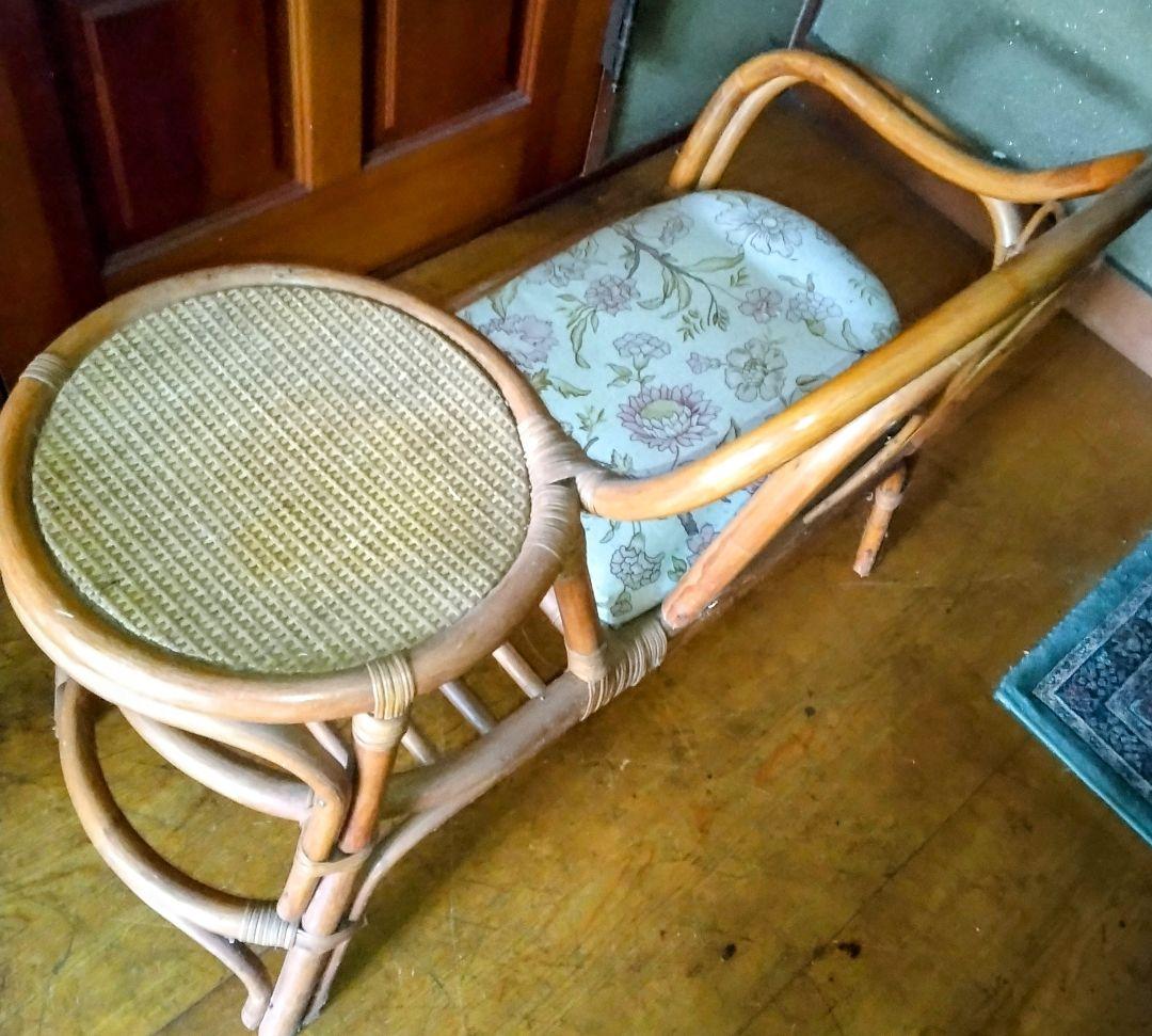 《昭和レトロ》藤製テーブル付椅子ラタン製