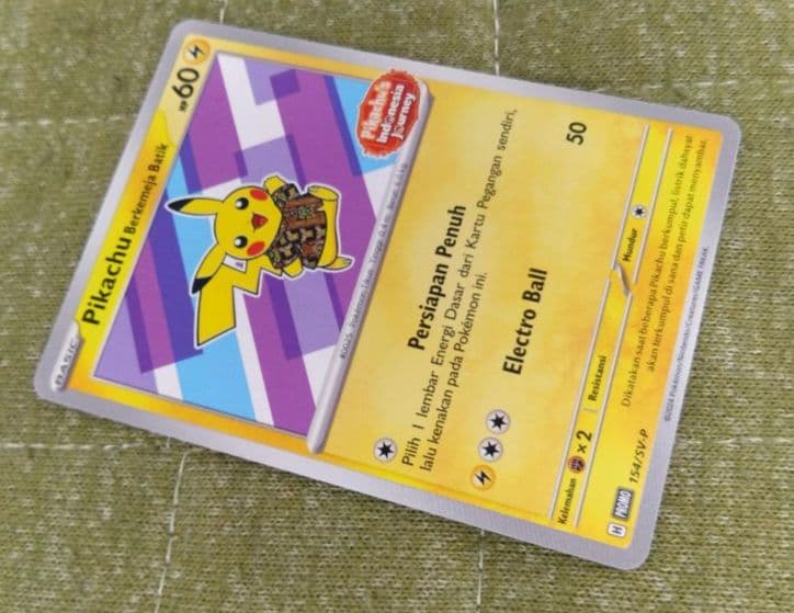 バティックシャツを着たピカチュウ 154/SV-P（PROMO） - メルカリ