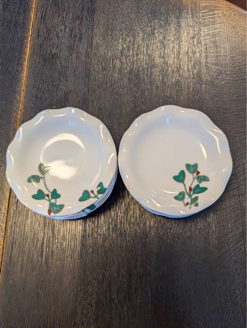 深川製磁の葉模様の波型皿セット 10枚