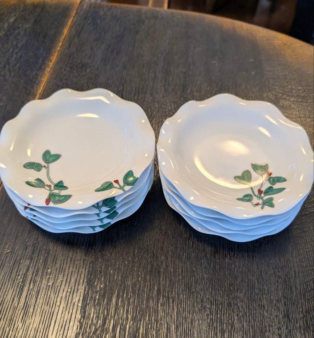 深川製磁の葉模様の波型皿セット 10枚