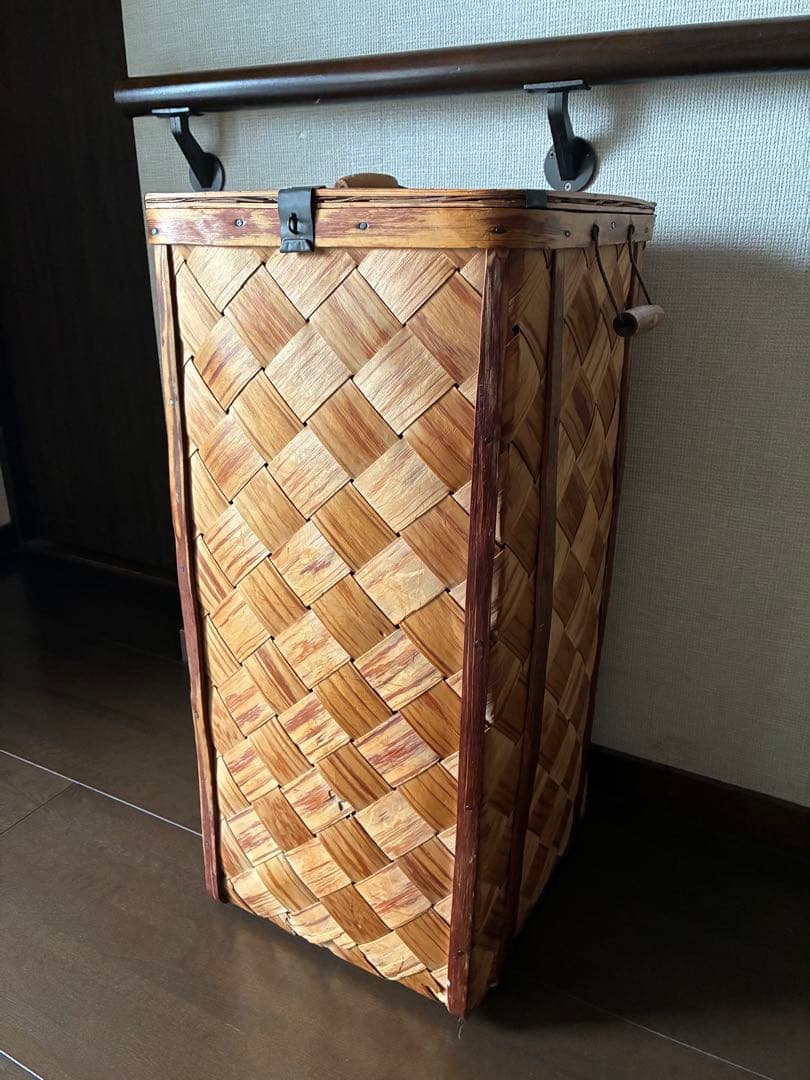 スポーンコリ縦長バスケット 蓋付き アンティーク