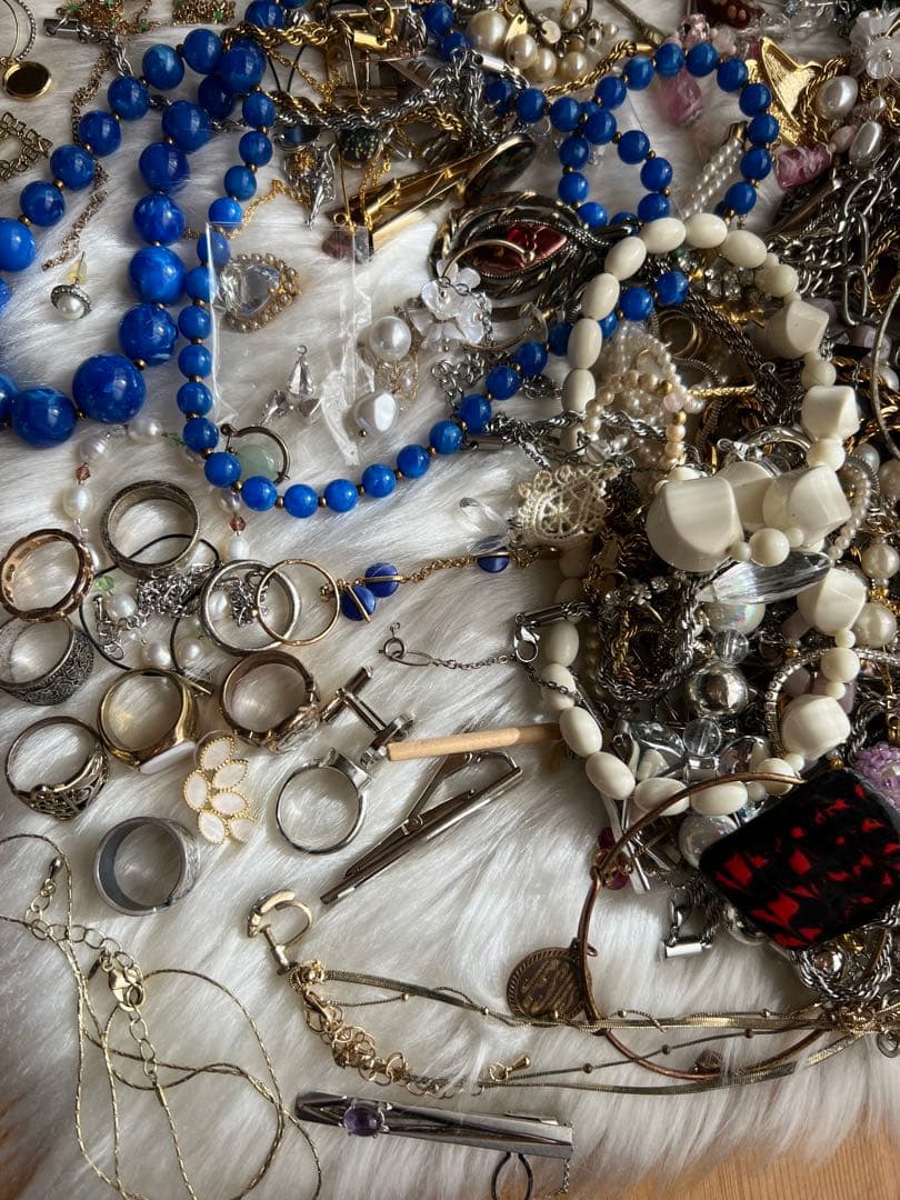 ユニークなアクセサリーコレクション4,6kg