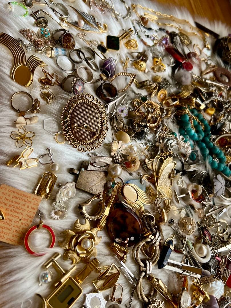 ユニークなアクセサリーコレクション4,6kg