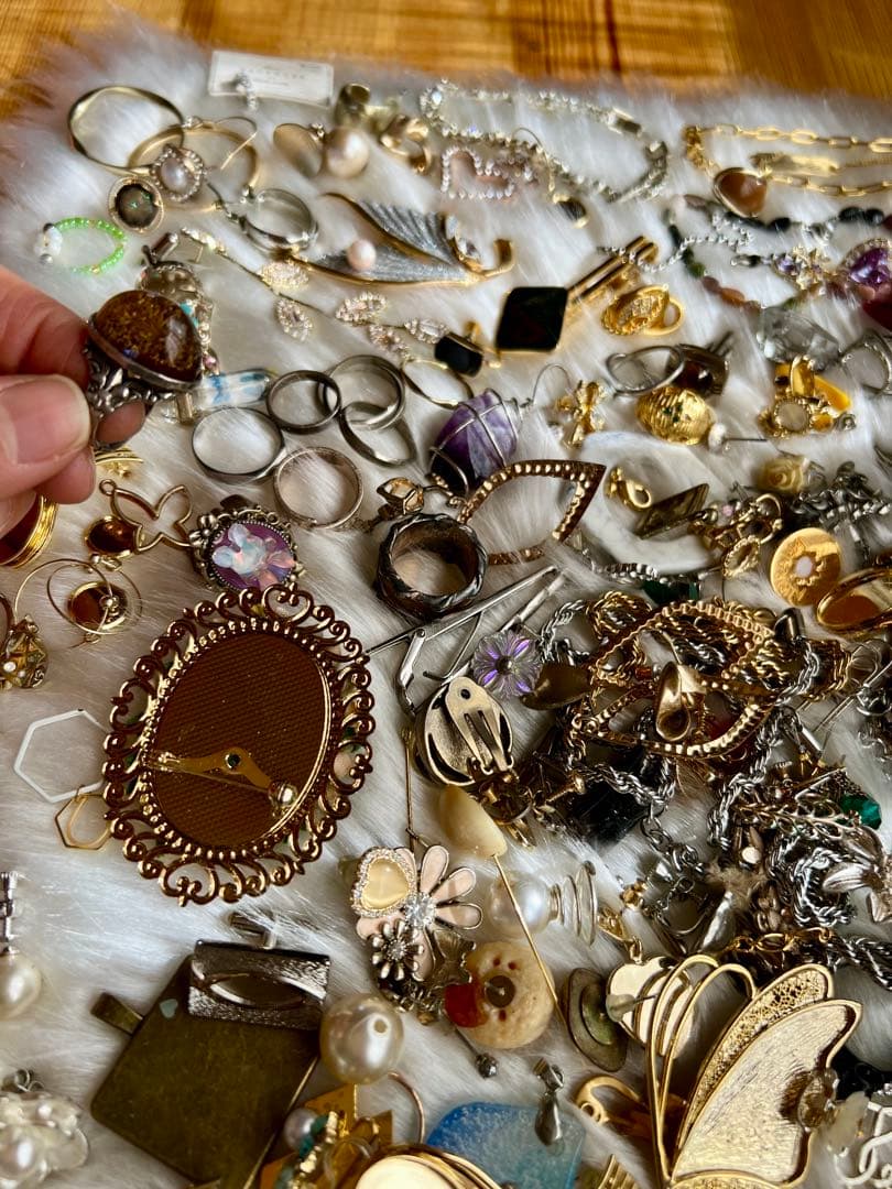 ユニークなアクセサリーコレクション4,6kg