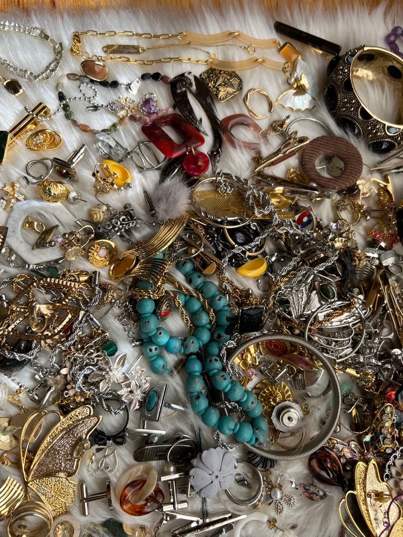 ユニークなアクセサリーコレクション4,6kg