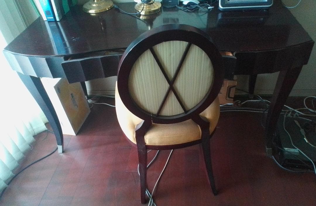 机　バーバラバリーデザイン　伐採禁止マホガニー製