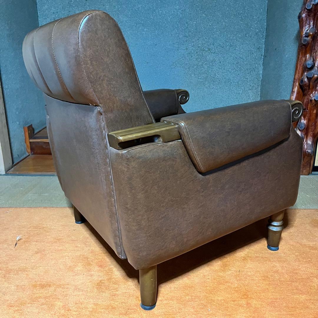 1人掛けソファー　アームレスト付き　②