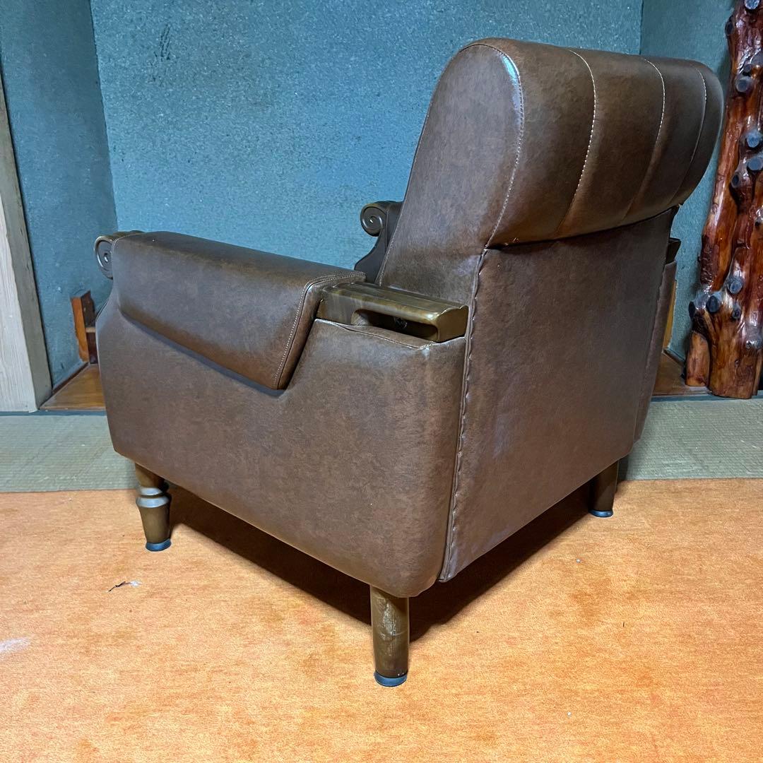 1人掛けソファー　アームレスト付き　②