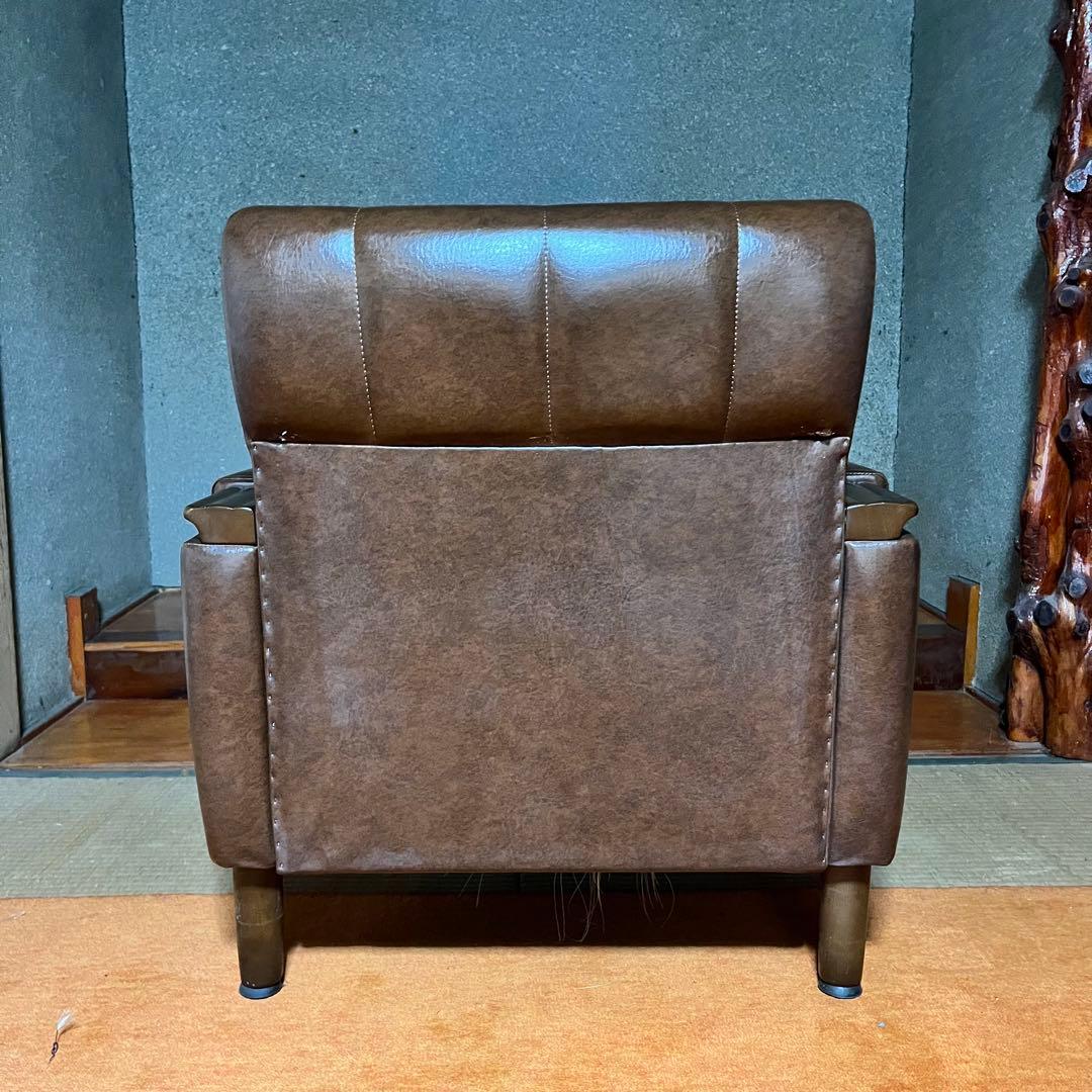 1人掛けソファー　アームレスト付き　②