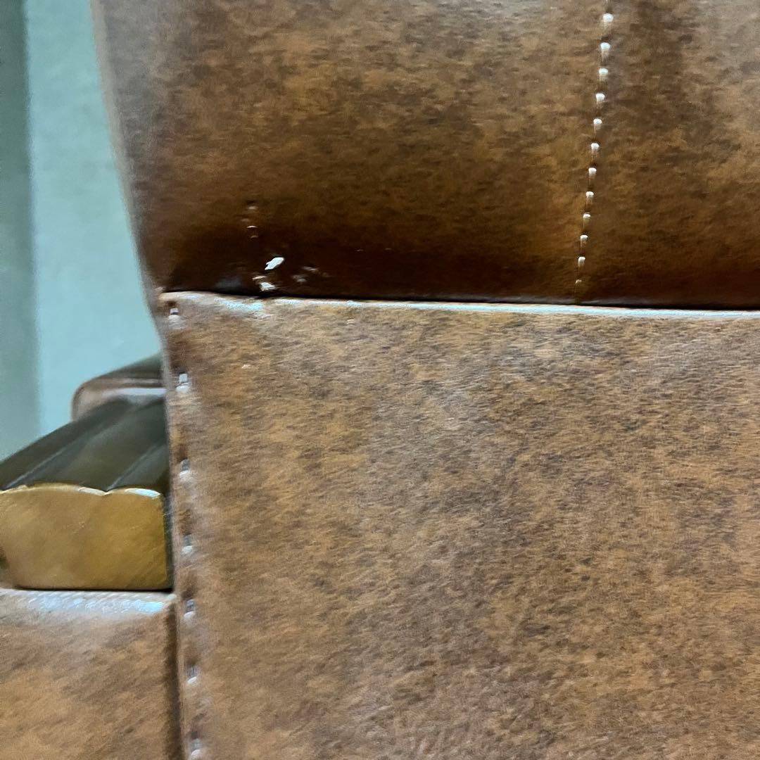 1人掛けソファー　アームレスト付き　②