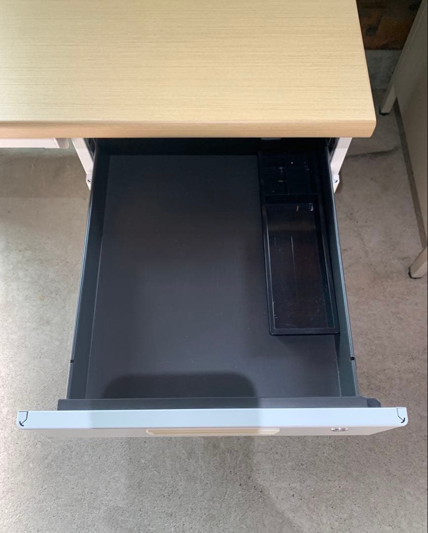 事務机 スチール製 片袖 鍵無し 引取限定