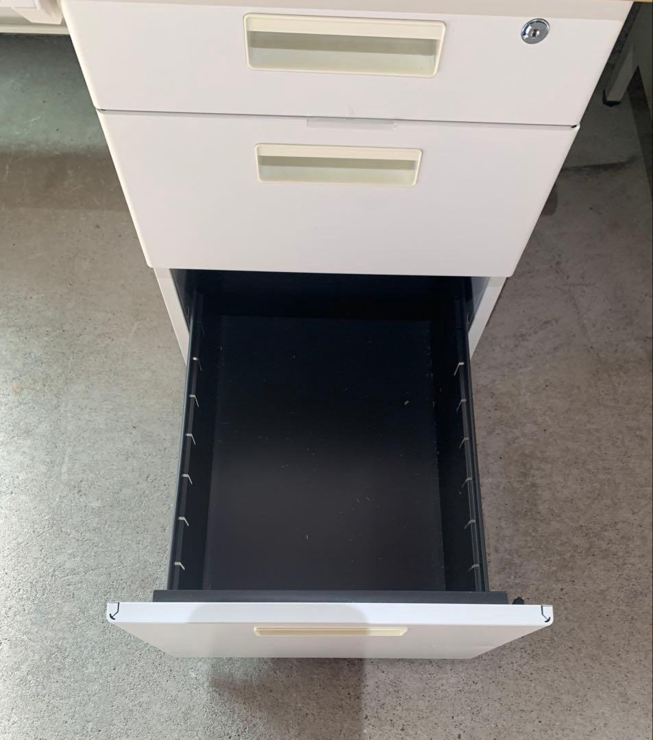 事務机 スチール製 片袖 鍵無し 引取限定