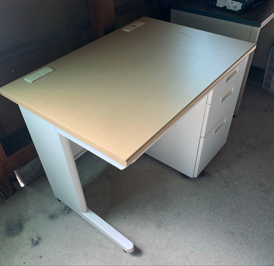 事務机 スチール製 片袖 鍵無し 引取限定