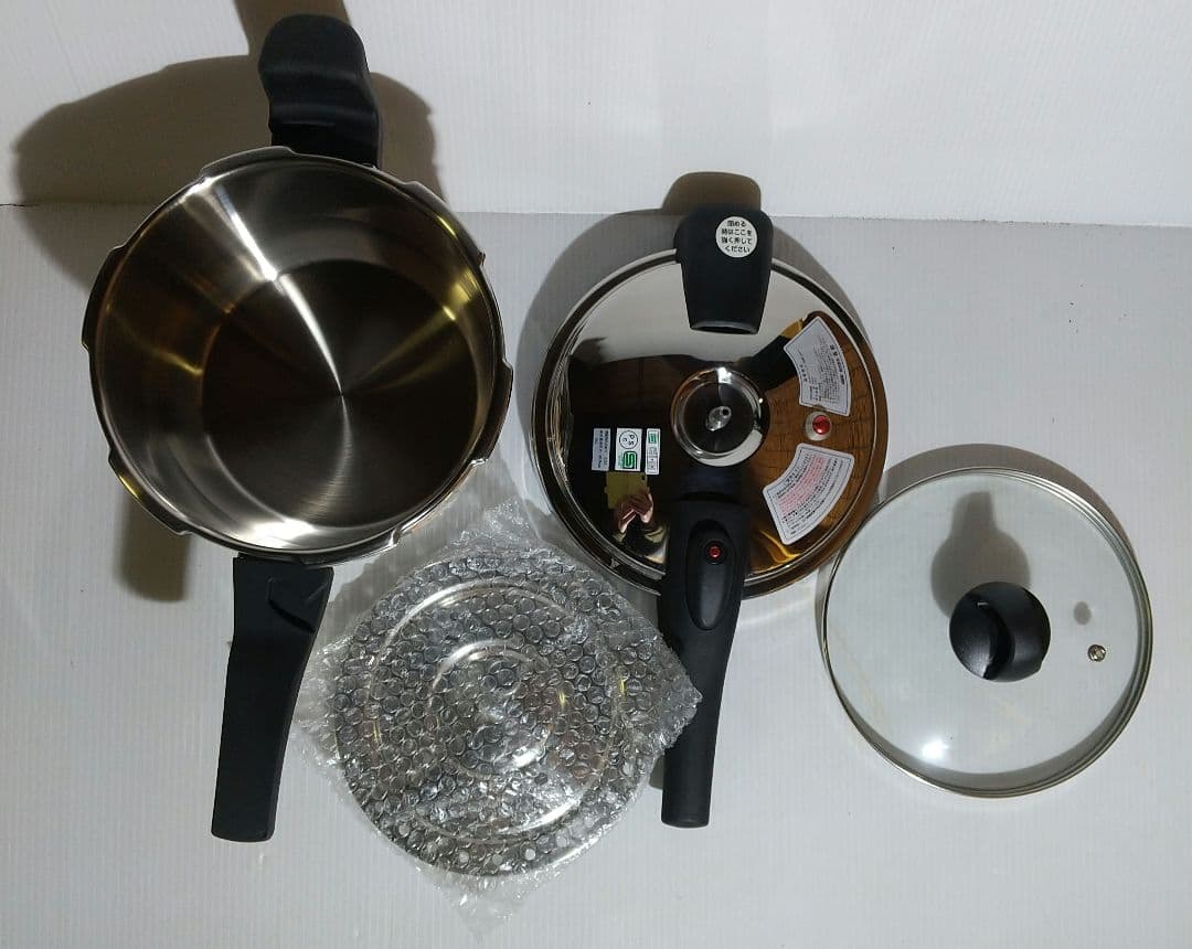 アルティアーノ 圧力鍋 新品 18-8 3.5L １台6役