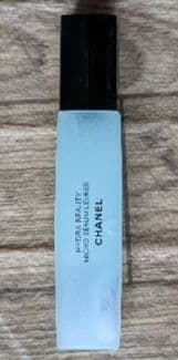 CHANEL イドゥラビューティーマイクロリップセラム 新品 未使用 袋付き