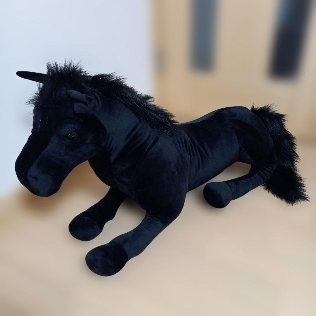 新品タグ付き〉くたっとGIGAサラブレッド 黒い馬 ぬいぐるみ プライズ