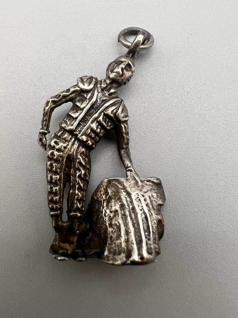 【海】銀製　ペンダント　闘牛士　ロバ　牛文など　５点　重量約２９ｇ　アンティーク