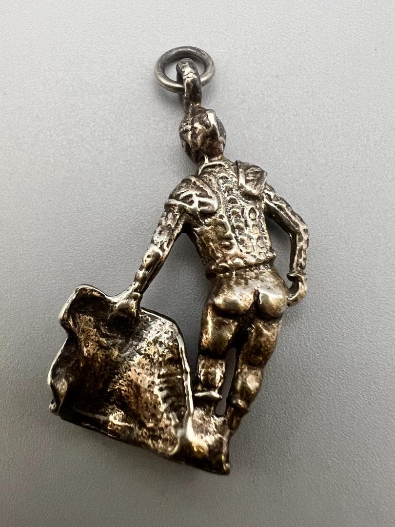 【海】銀製　ペンダント　闘牛士　ロバ　牛文など　５点　重量約２９ｇ　アンティーク