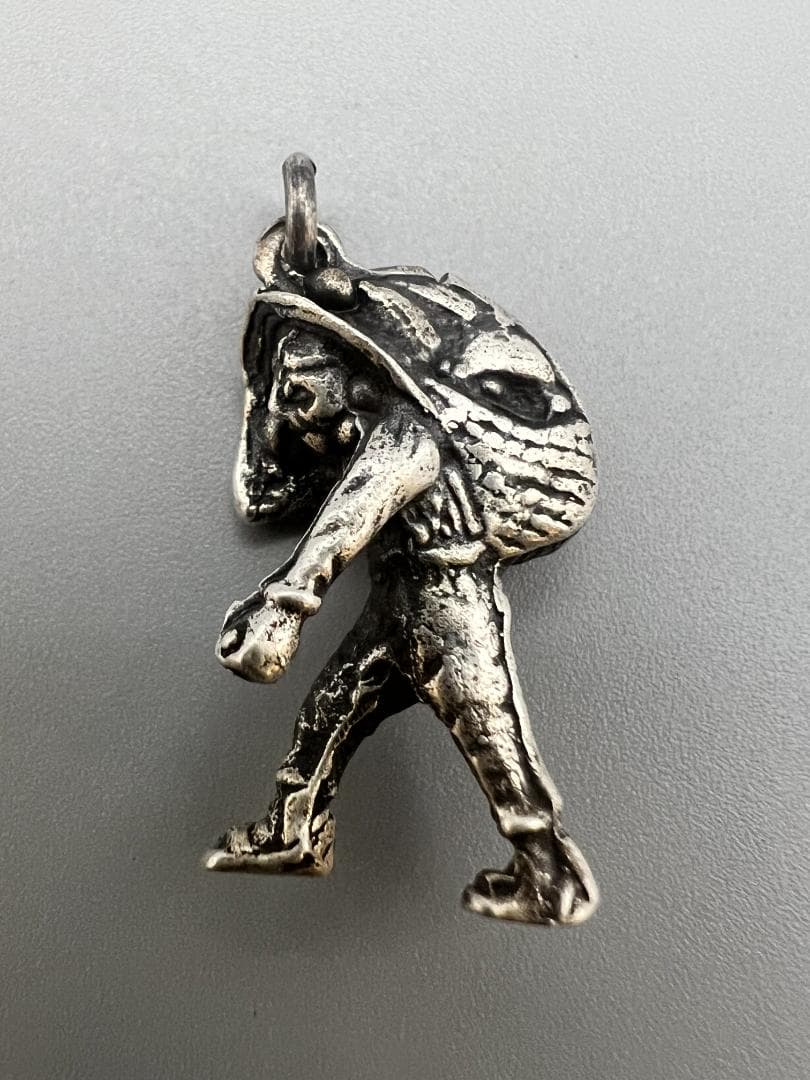 【海】銀製　ペンダント　闘牛士　ロバ　牛文など　５点　重量約２９ｇ　アンティーク