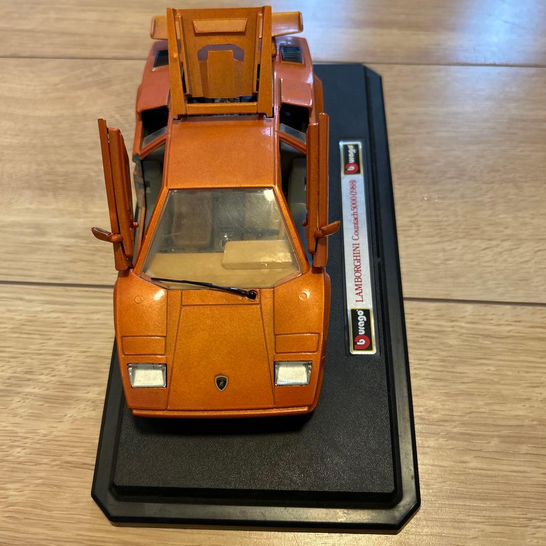 Bburago Lamborghini Countach 5000(1988) - メルカリ