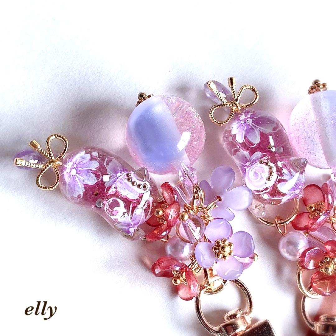 【あおい様】1654.天然石　水晶　和柄　じゃれ猫　レジン　キーホルダー