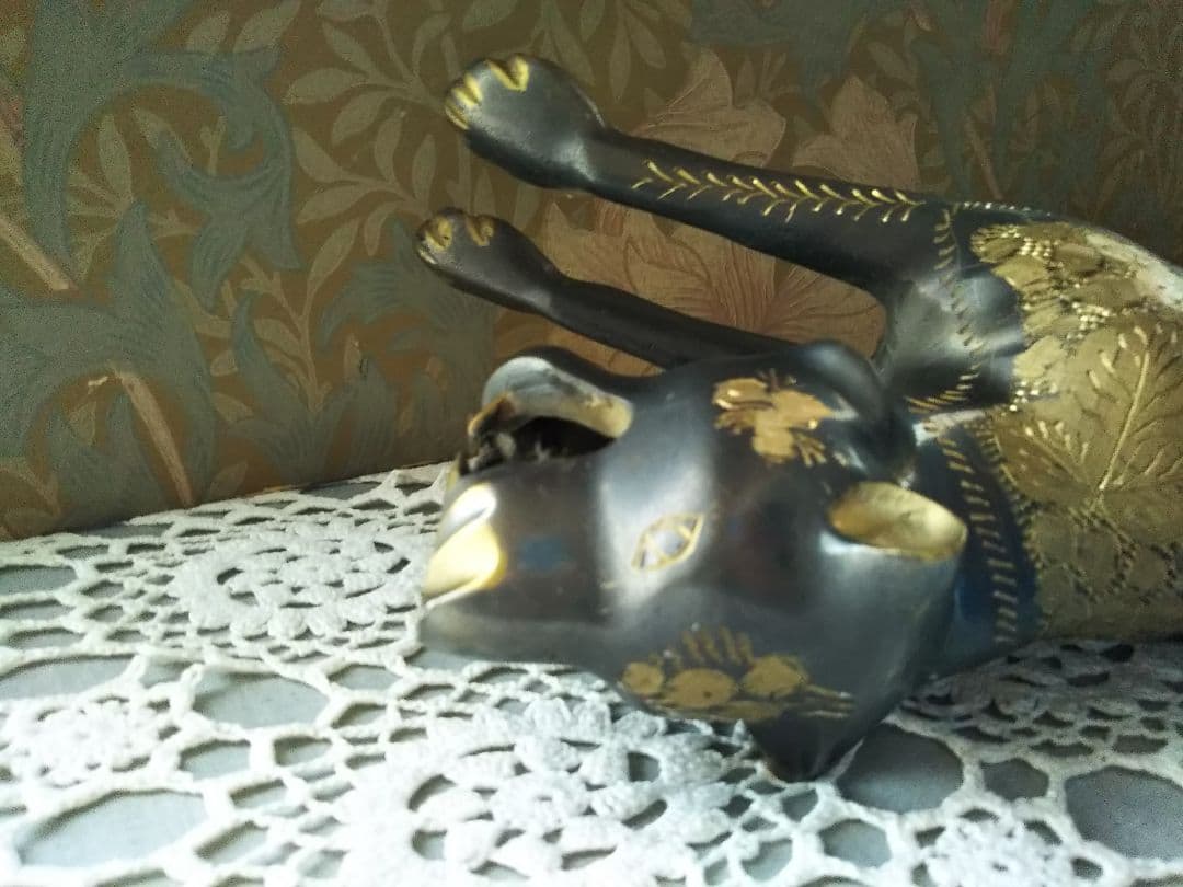 真鍮 豹の置物 ヒョウ柄　ジャガー　車