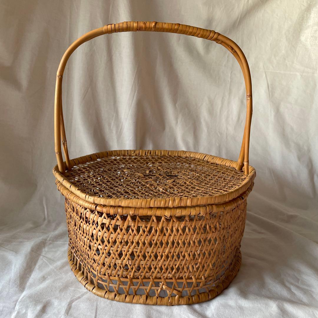 竹かご　竹細工　持ち手つき　蓋つき　古道具