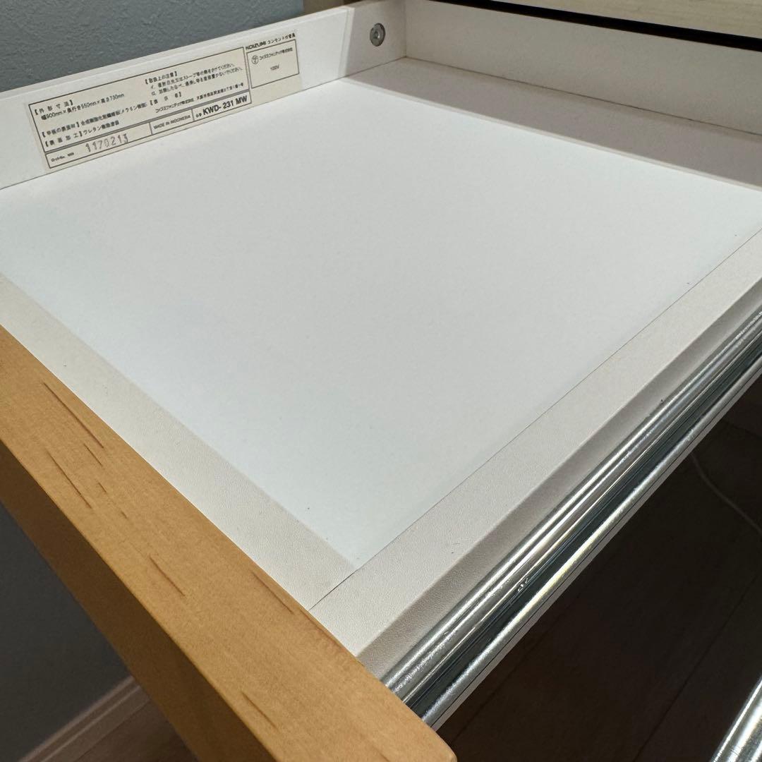 【デスクライト付き】コイズミ 勉強机 ホワイト 幅90 KWD231-233