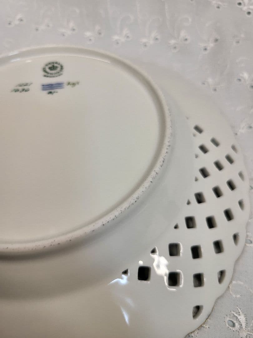 美品✨レア✨ロイヤルコペンハーゲン　サクソンフラワー 透かし プレート 皿 花