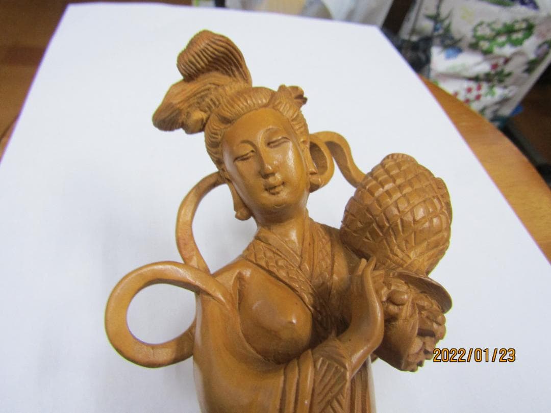 一刀彫　天女像