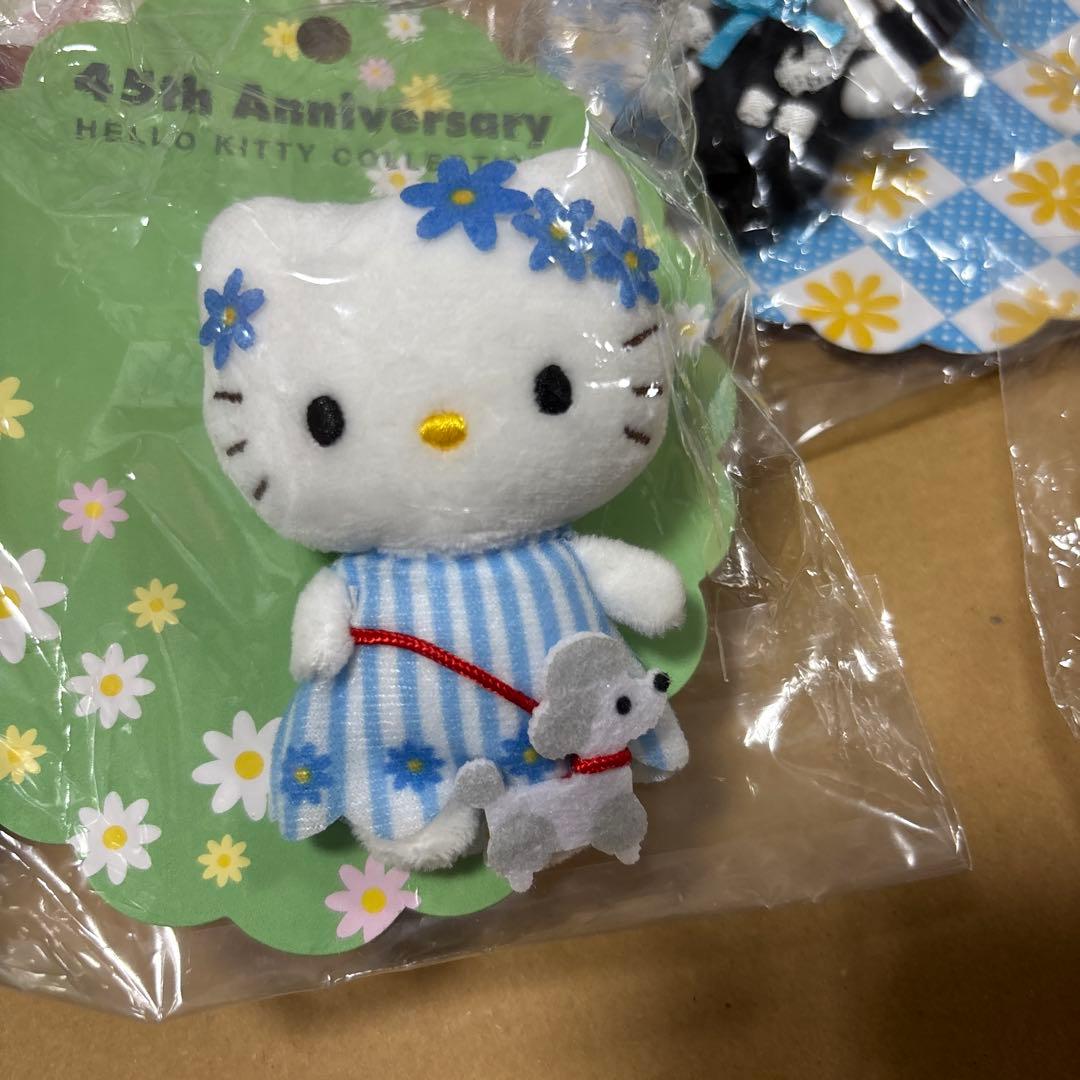 ハローキティ 45th anniversary ミニブローチ 4点set