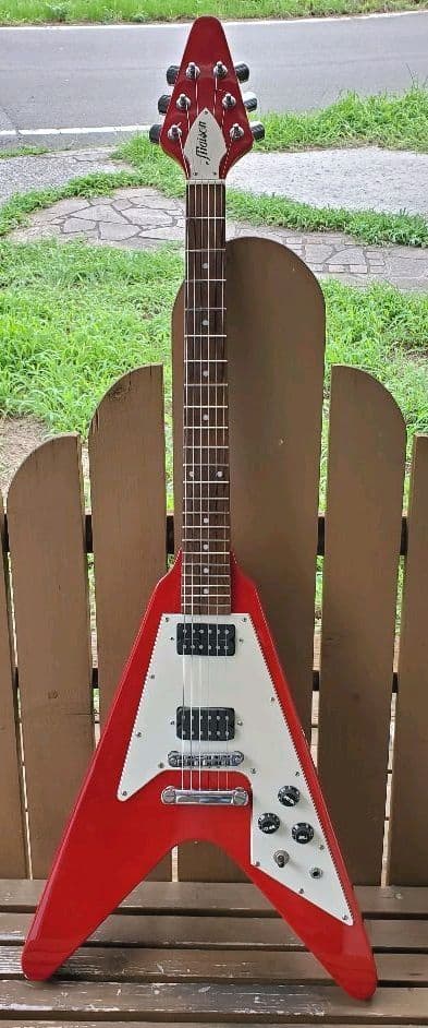フライングV maison エレキギター 現状品 音出しOK 本体のみ - メルカリ