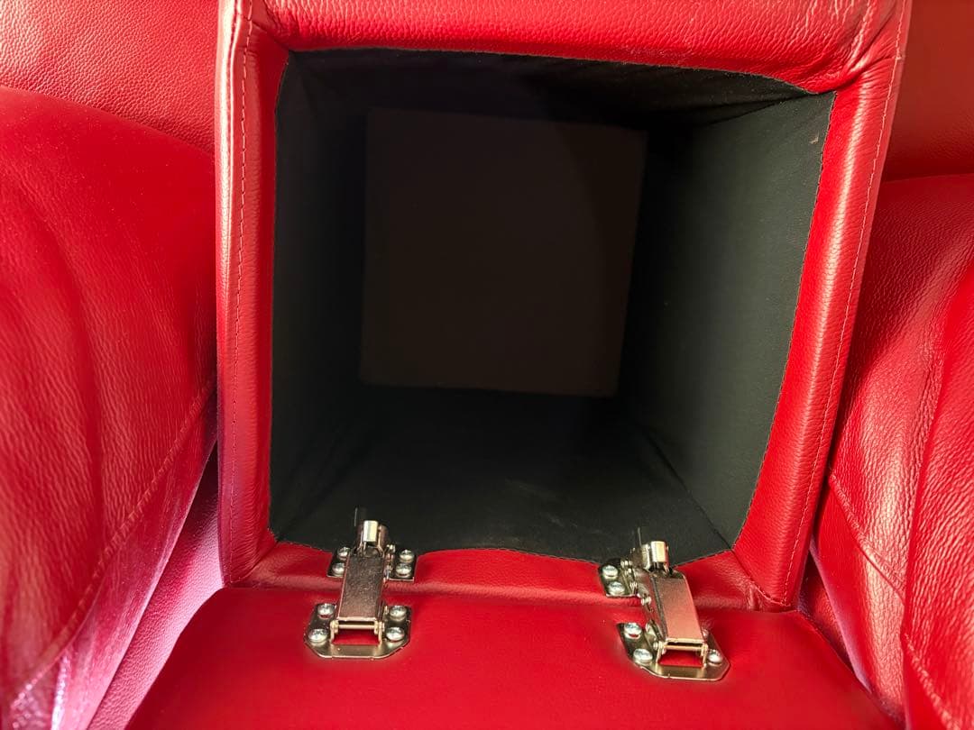 ニトリ赤い本革リクライニング2人掛けソファーワイド