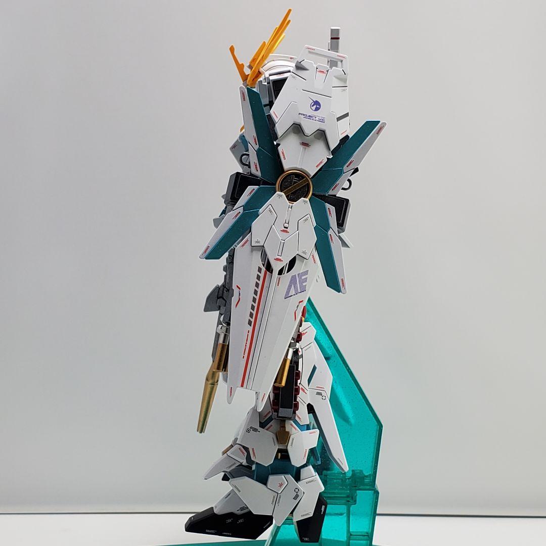 HGUC ユニコーンガンダム 白バンシィゴールドフレーム 塗装 完成品