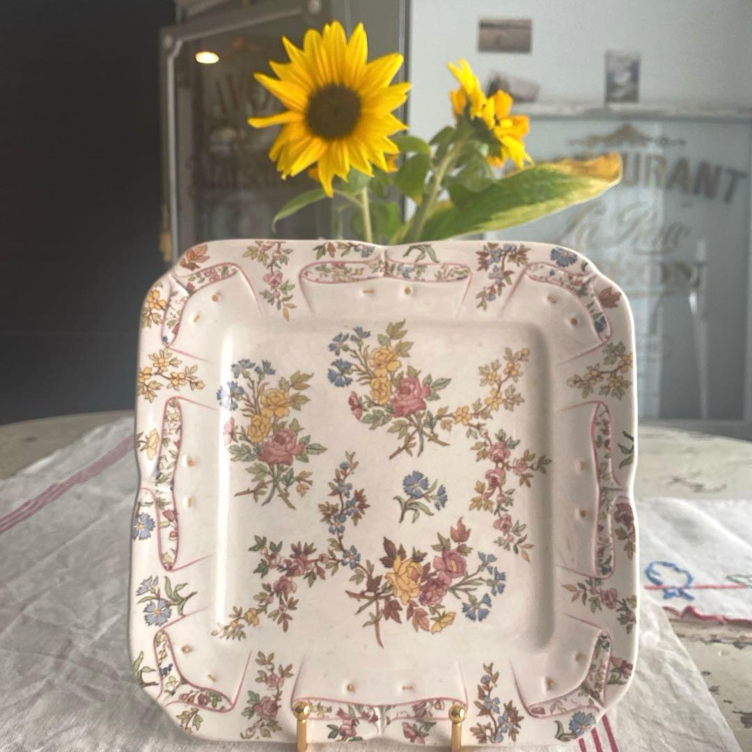 【fufufu. 様】サルグミンヌルイ15世スクエアプレート