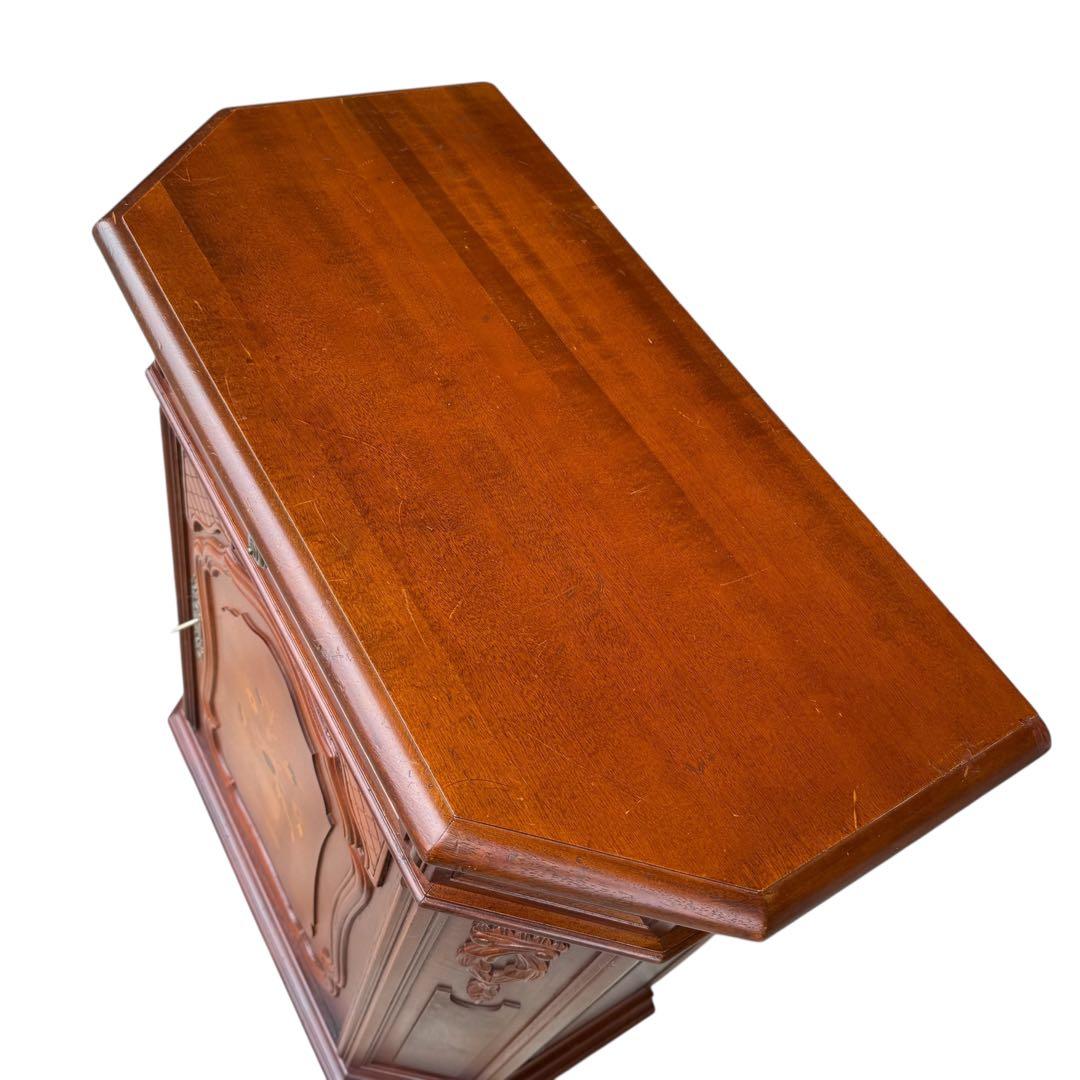 HR853 【彫刻が素敵】イタリア　象嵌細工　シャビーシック　キャビネット